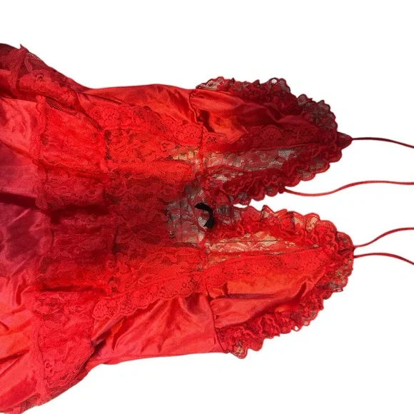 Vintage Red Stroke Of Midnight Chemise - Picture 5 of 5